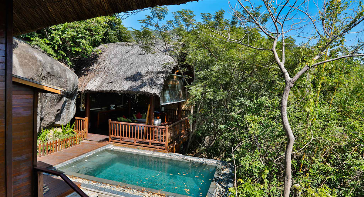 HILL ROCK POOL VILLAS