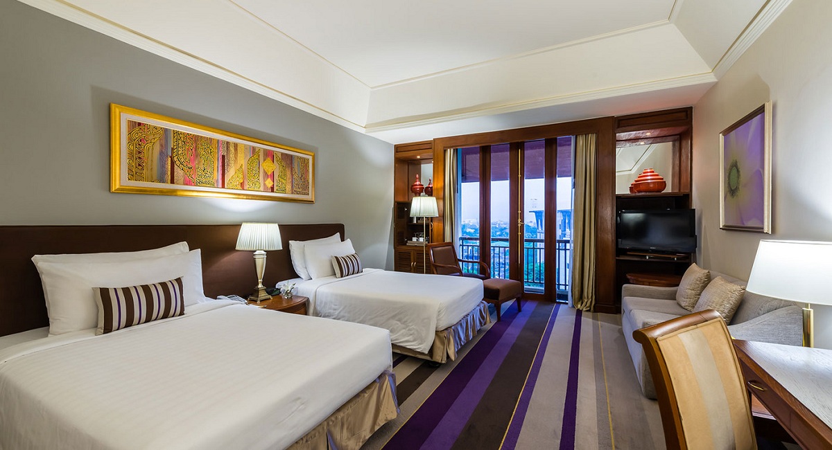 CLUB DELUXE ROOMS