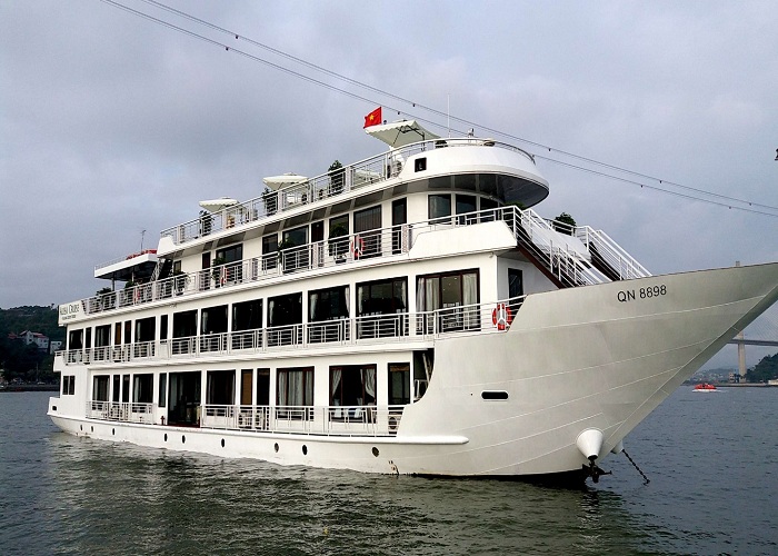 ALISA HALONG LUXURY CRUISES