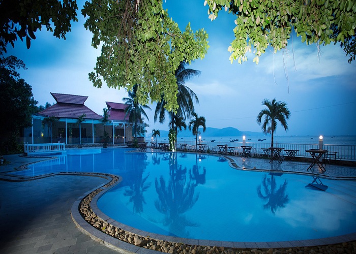 ROYAL HOTEL AND HEALTHCARE RESORT QUY NHON