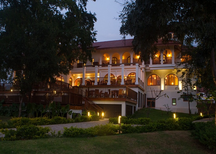 SANCTUM INLE RESORT