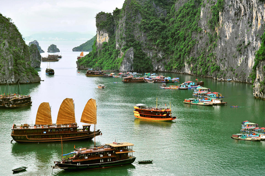 GLIMPSE OF VIETNAM SOUTH TO NORTH