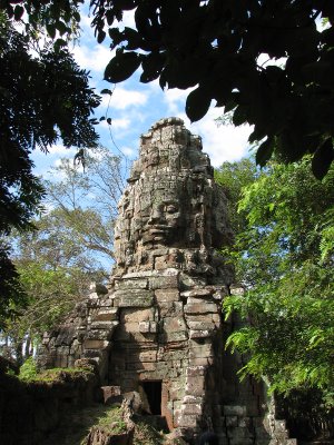 RIVER CRUISE TOWARD ANGKOR TOUR