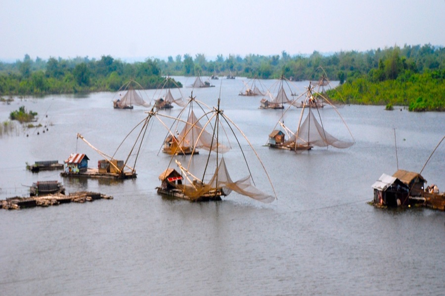 river-cruise-toward-angkor-tour