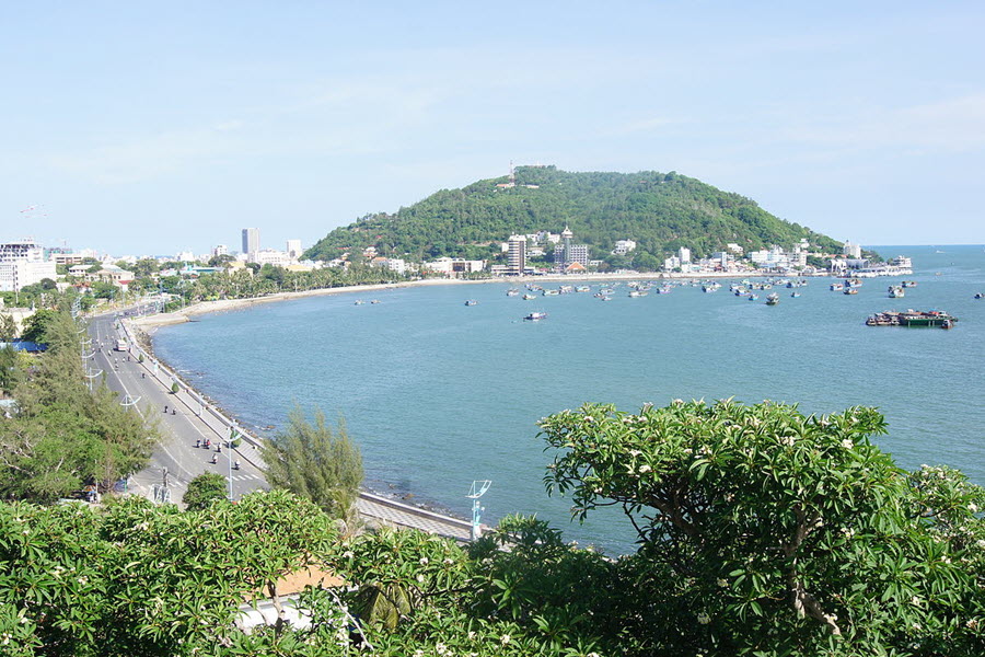 SAIGON AND VUNG TAU BEACH BREAK